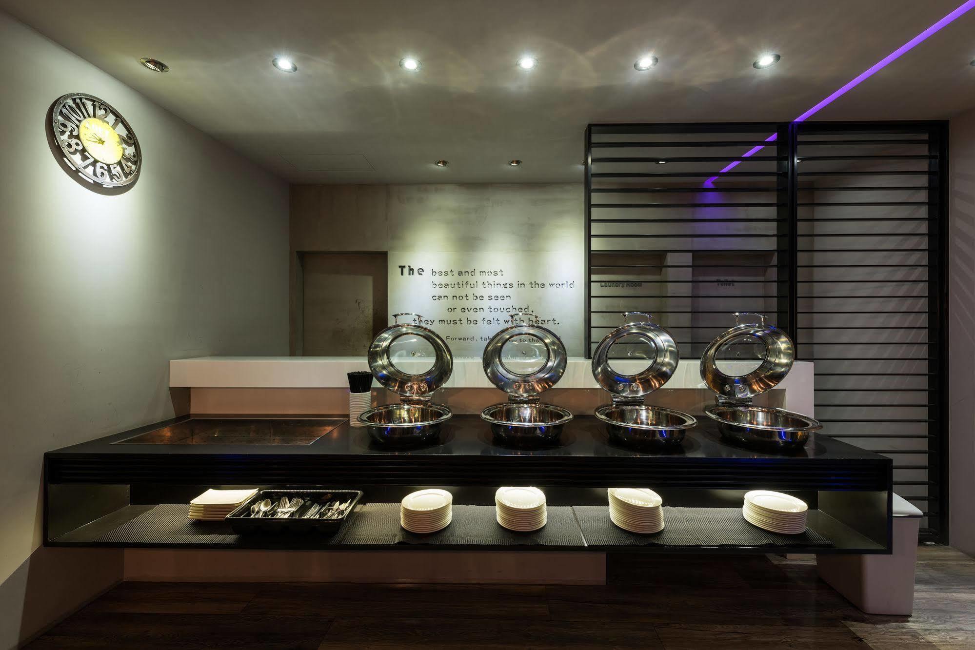 Forward Suites Ⅰ Taipei Exterior foto